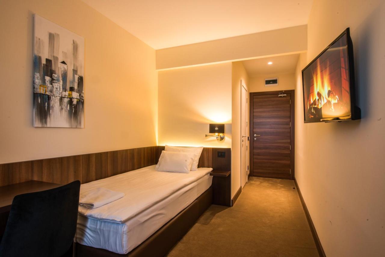 Hotel Spa Grad Kovin Екстериор снимка